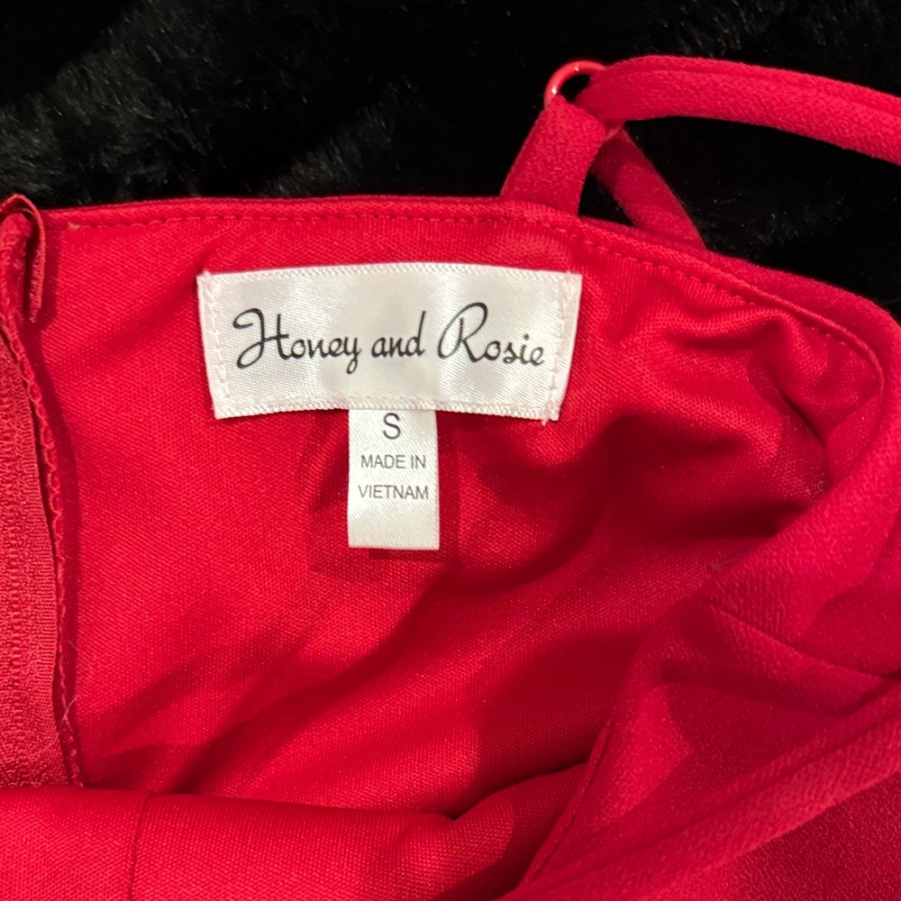 Honey & Rosie Red Ruched Dress with Slit - Picture 2 of 2